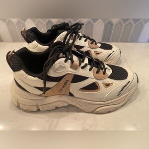 Steve Madden Clydie Size 9